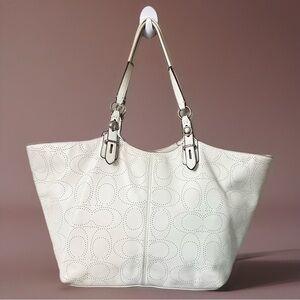 Coach F16598 perfect Leather Carly Tote